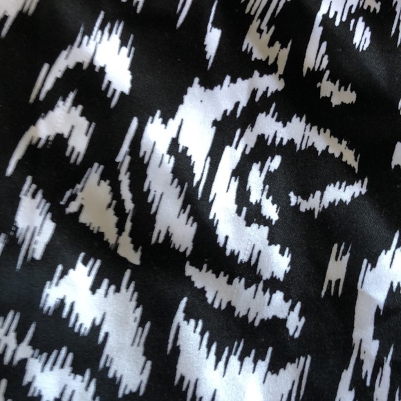 Motherhood‎ Sleeveless Maternity Top - Picture 5 of 7